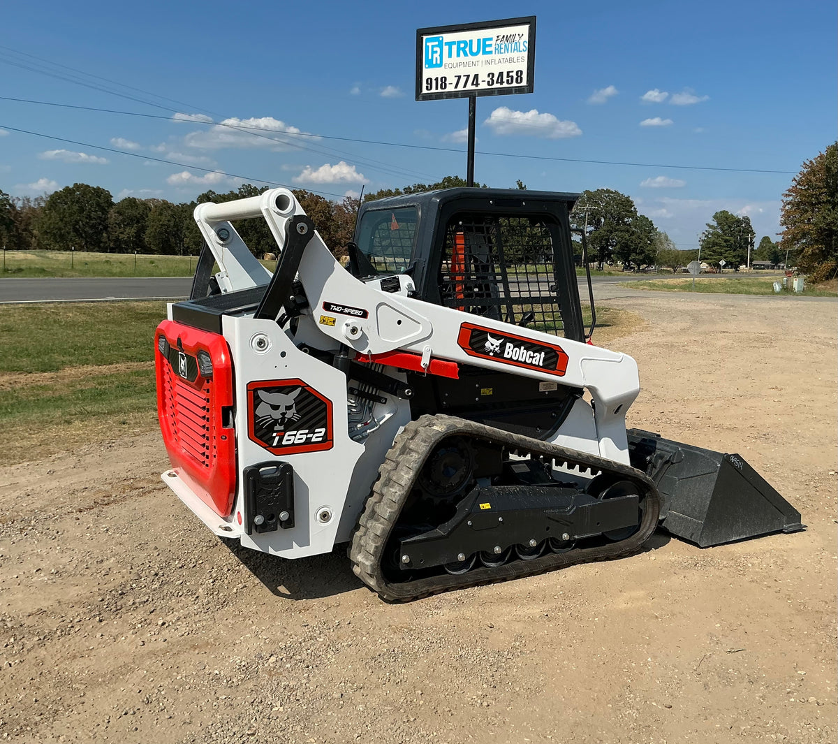 Bobcat T66-2 Skid Loader